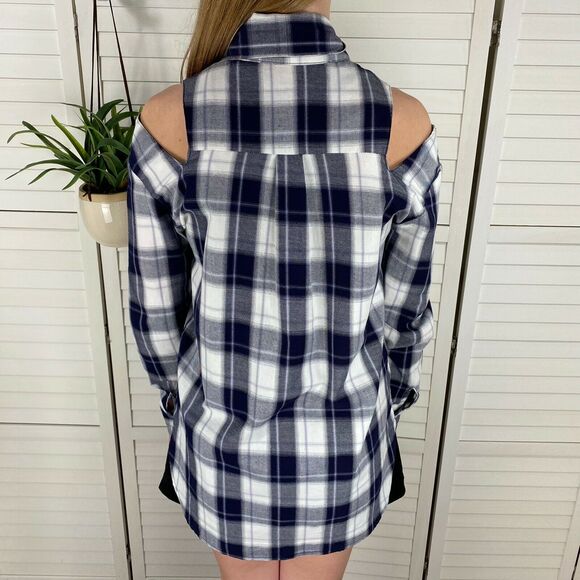 Luxe by Stylekeepers Autumn Break Top Blue Plaid Cold Shoulder Tie Shirt Size M - Picture 7 of 8